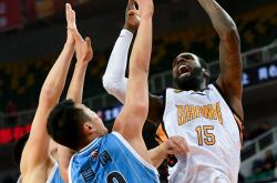 爱游戏官方登录入口-药厂主场取胜，击退对手追赶的简单介绍