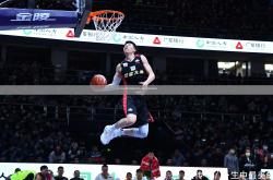 爱游戏官网-关于雄鹿胜骑士再次领先东部战局的信息