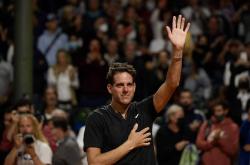 包含阿根廷篮球超级联赛半决赛劲爆开战，布宜诺斯艾利斯战胜罗塞里奥的词条