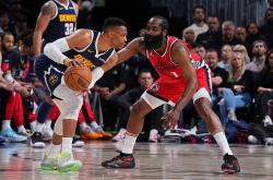 爱游戏登录-包含快船大胜灰熊，莱昂纳德独得三双成全场焦点的词条