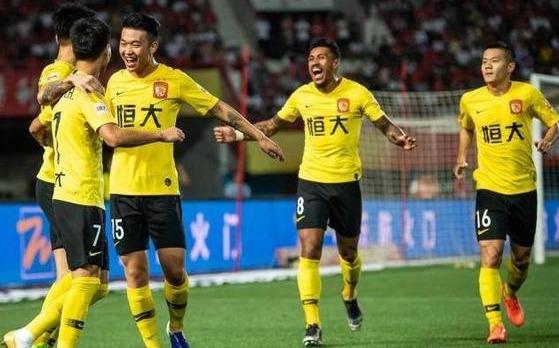 关于恒大客场战胜建业，扩大领先优势的信息