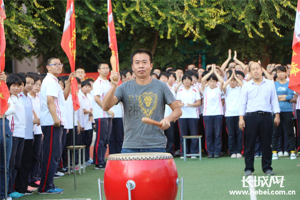 天津主教练表扬球队斗志，助力提升士气