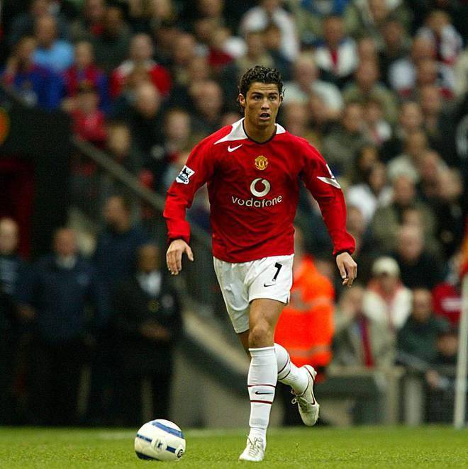 包含博尔顿2-2战平对手，积分暂居中游的词条