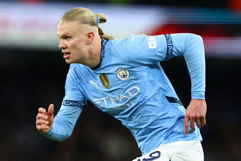 包含柏林赫塔晋级德甲联赛榜首，稳坐不动的词条