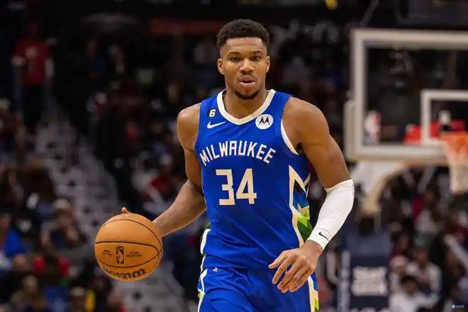 快船击败雄鹿，豪取四连胜