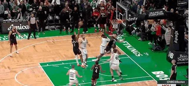 骑士逆转凯尔特人，取得三连胜