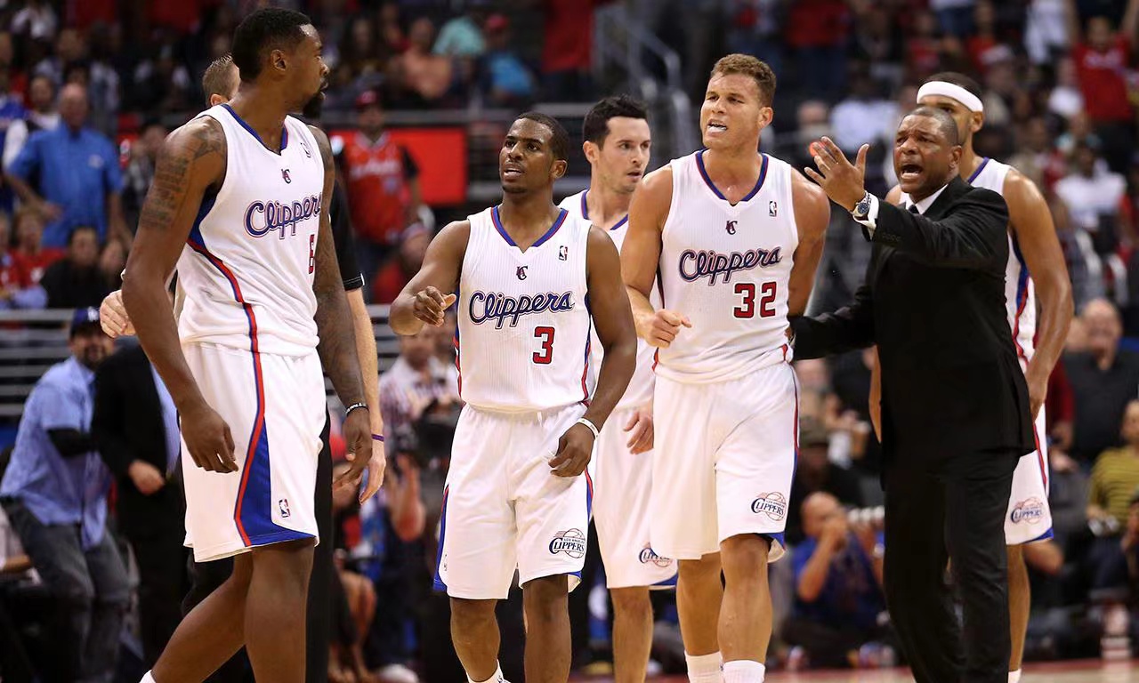 包含快船全队合力击败强敌，展现实力的词条